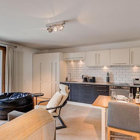 Apartment Cosmiques - Alpes Travel - Central Chamonix - Sleeps 4 Exteriér fotografie