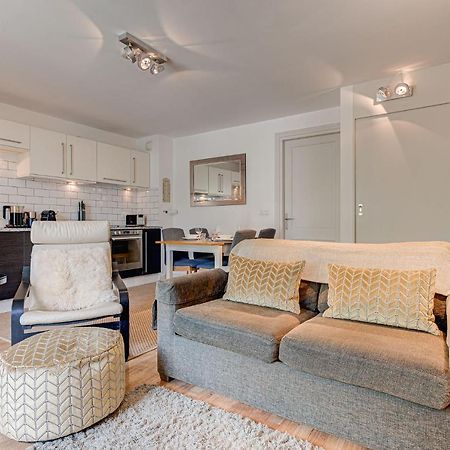 Apartment Cosmiques - Alpes Travel - Central Chamonix - Sleeps 4 Exteriér fotografie