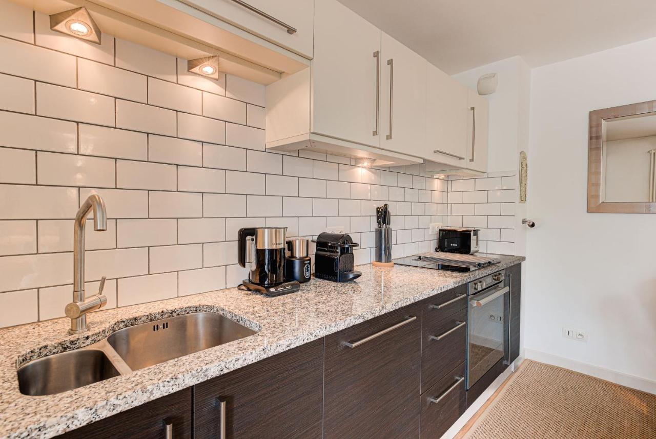 Apartment Cosmiques - Alpes Travel - Central Chamonix - Sleeps 4 Exteriér fotografie