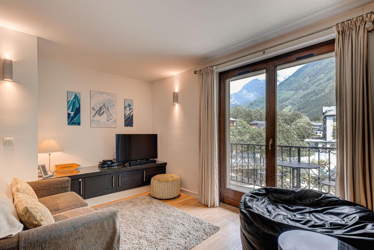 Apartment Cosmiques - Alpes Travel - Central Chamonix - Sleeps 4 Exteriér fotografie