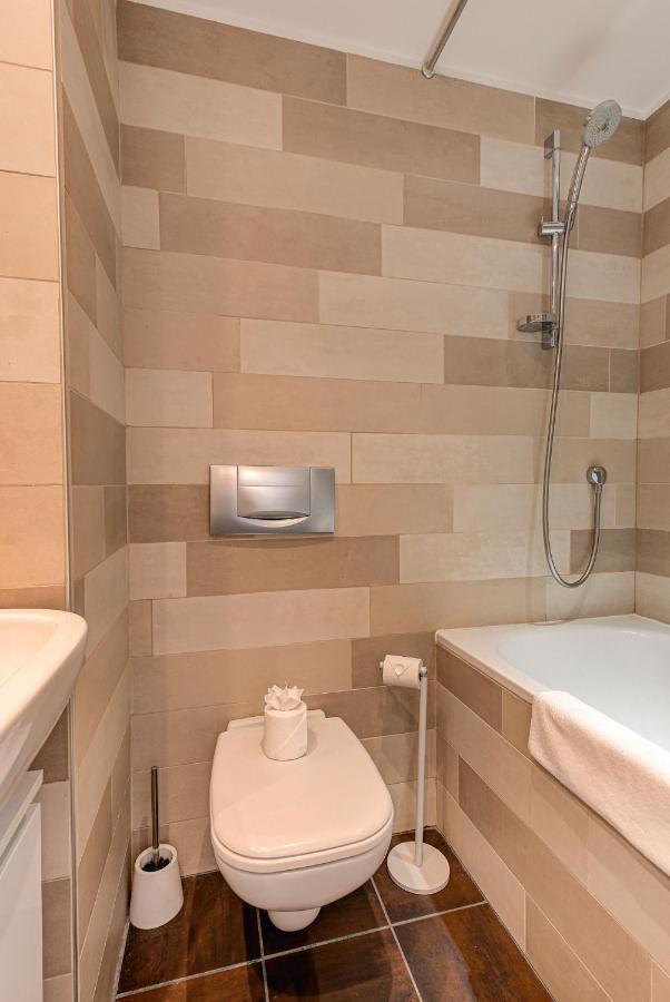 Apartment Cosmiques - Alpes Travel - Central Chamonix - Sleeps 4 Exteriér fotografie