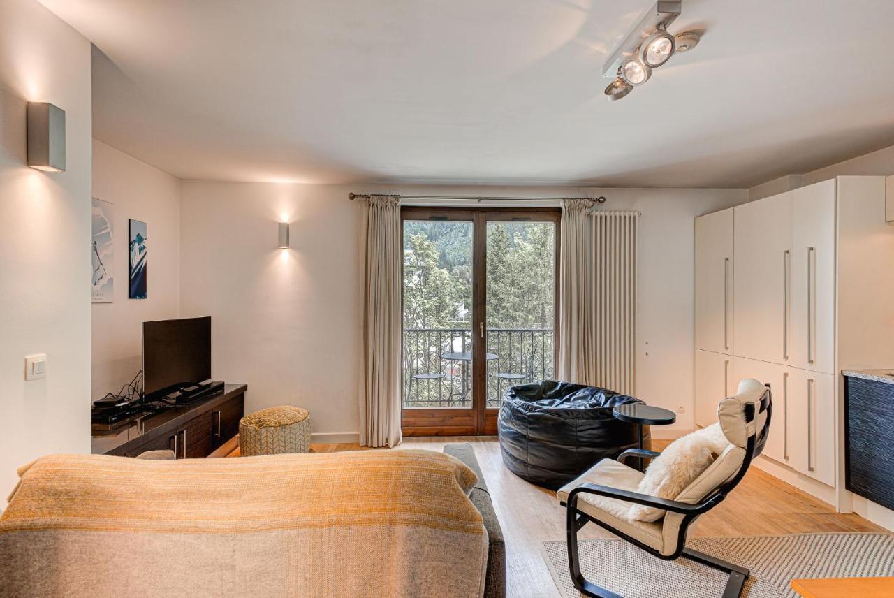 Apartment Cosmiques - Alpes Travel - Central Chamonix - Sleeps 4 Exteriér fotografie